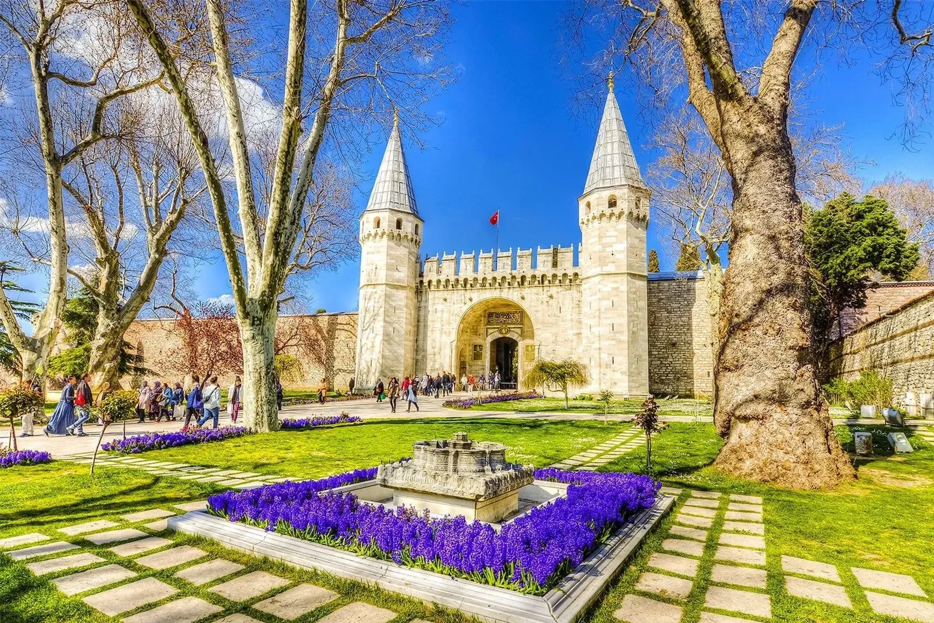 The Gate of Salutation at Topkapi Palace, one of the sites covered by the official Museum Pass Istanbul